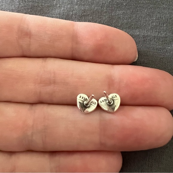 Pandora heart stud earrings - Picture 2 of 5